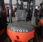 سيزرلفت ومان لفت ورافعات شوكيه وتليهندلر للايجار , الشاحنات , رافعة