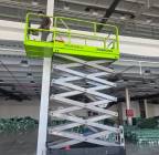 سيزرلفت ومان لفت ورافعات شوكيه وجي سي بي للايحار, الشاحنات , معدات للإيجار