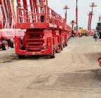 #scissor_lifts_and_manlifts_for_rental, الشاحنات , رافعة