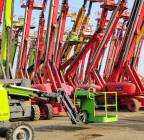 سيزرلفت ومان لفت scissor lifts and manlifts rental, الشاحنات , رافعة
