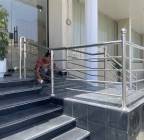 بيده , مكاتب خاصة, الكثير