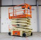 Caesar Rental , الشاحنات , معدات للإيجار