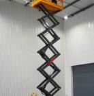 scissor lifts All sizes For rent, السلع للأطفال واللعب