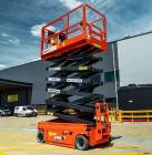 سيزرات لفت scissor lifts للايجار, السلع للأطفال واللعب