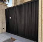 ابواب حديد خارجية ابواب كلادنج ابواب المنيوم , صيانة الممتلكات, خدمات صيانة الممتلكات