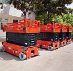 scissors lift, manlifts,  and forklifts for rent  , الشاحنات , رافعة