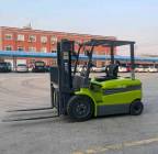 سيزر لفت ومان لفت ورافعه شوكية للايجار موديل حديث, الشاحنات , رافعة